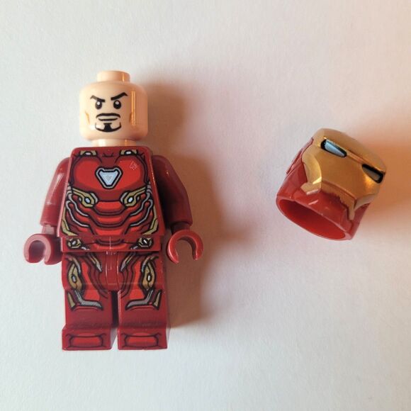 LEGO Marvel Iron Man Minifigure – Pearl Gold Armor (Used) - Picture 2 of 4